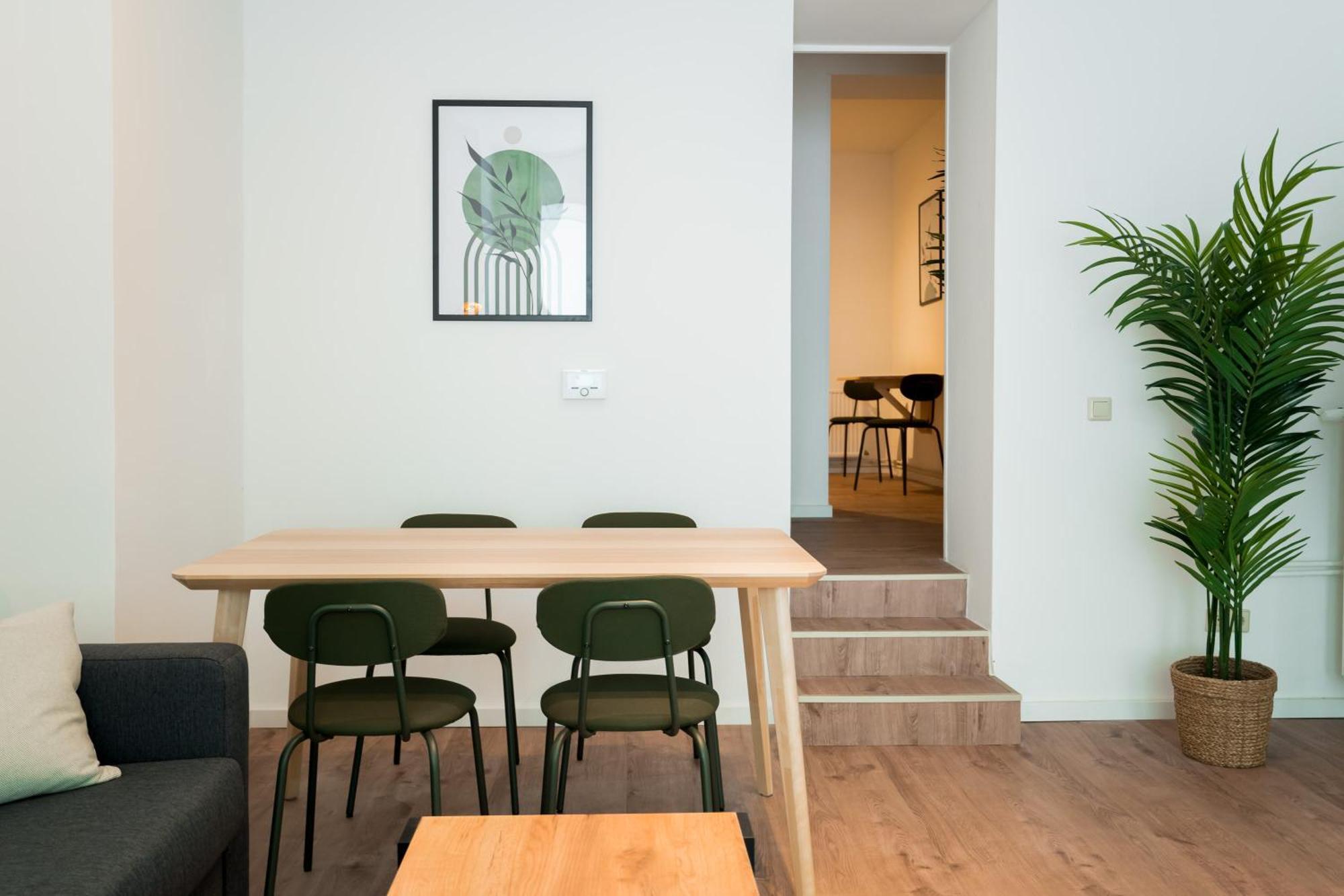 Spacious 1-Bedroom Apartment In Kreuzberg Берлін Екстер'єр фото
