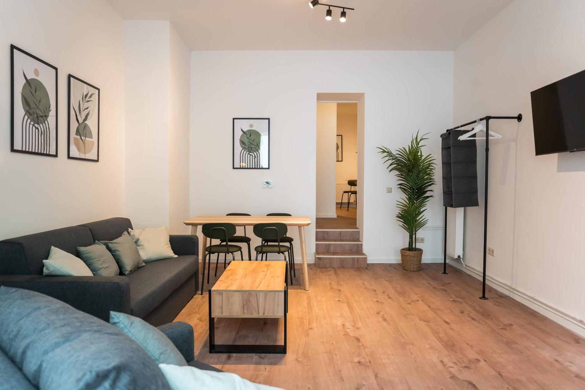 Spacious 1-Bedroom Apartment In Kreuzberg Берлін Екстер'єр фото