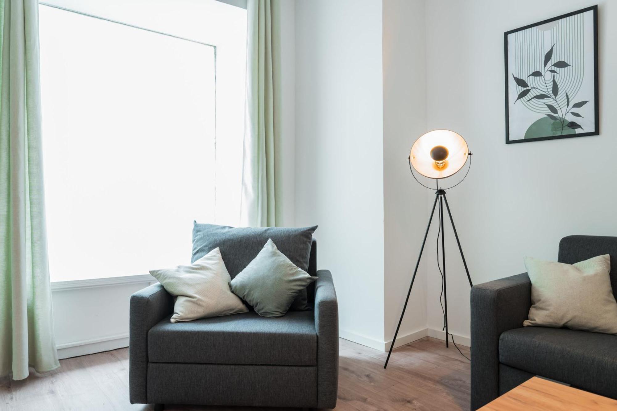 Spacious 1-Bedroom Apartment In Kreuzberg Берлін Екстер'єр фото